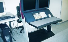 煤礦調度室調度臺主要管什么？